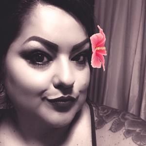 Meet your Posher, Iris